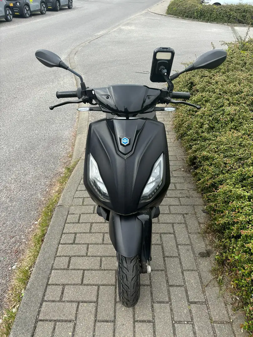 Piaggio 1+ E-Roller 25 Kmh Führerschein frei Zwart - 1