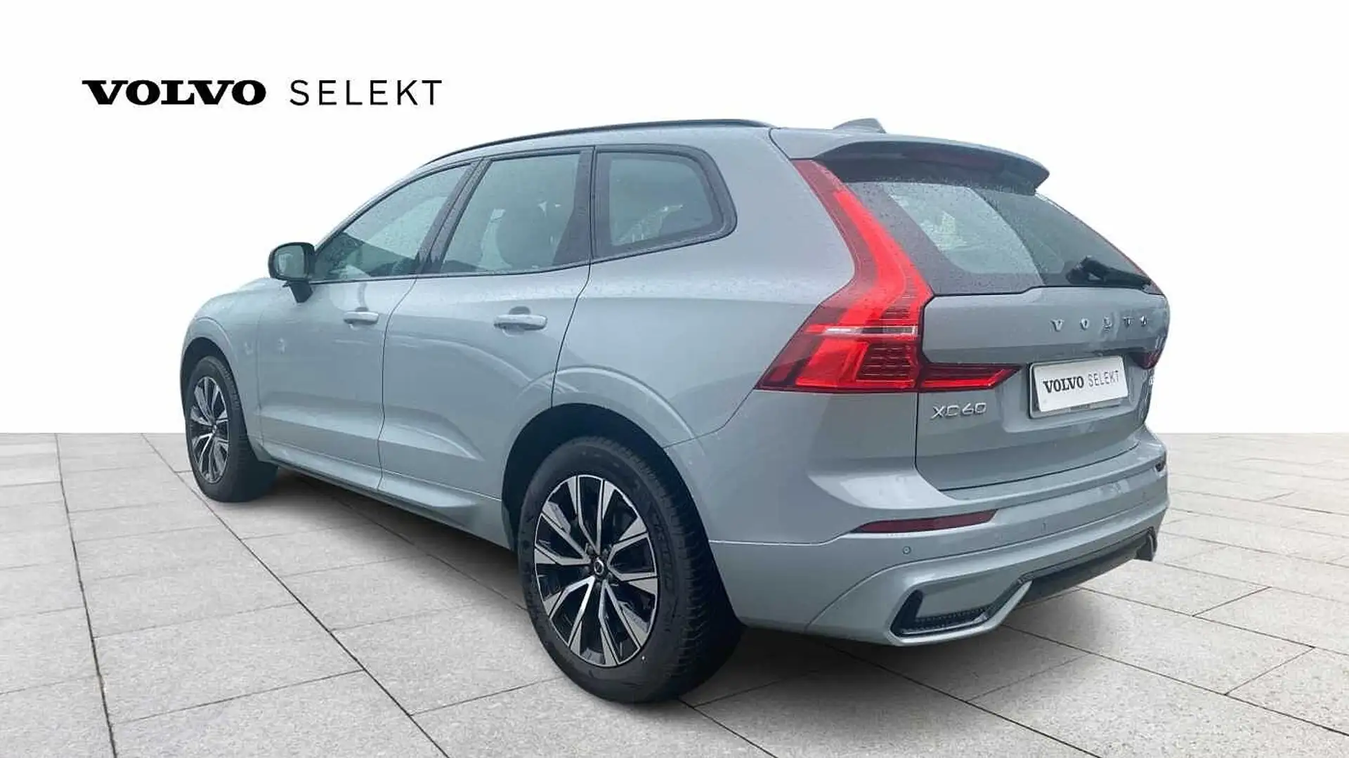 Volvo XC60 Plus Dark, B4 Mild hybrid, Benzine, Grijs - 2