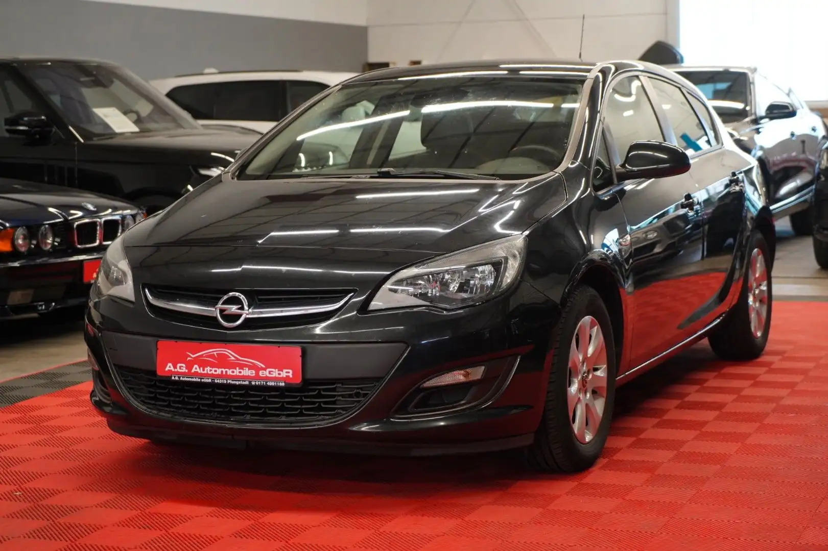 Opel Astra J 1.6 CDTi Lim. 2.Hand*6Gang*Tempomat*PDC* Schwarz - 1