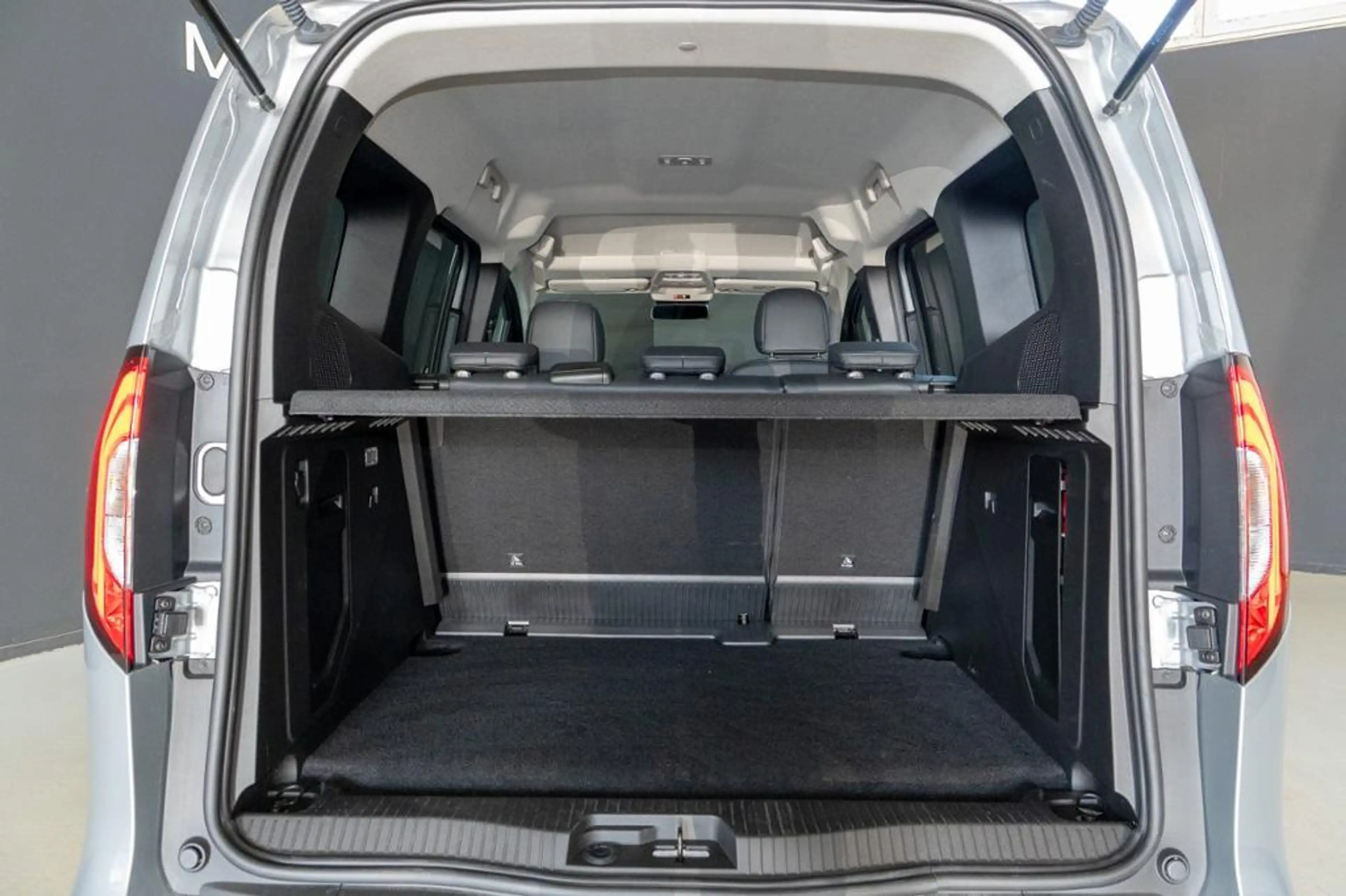Mercedes-Benz T-Class T 180 d *Edition Navi LED Kam KeyGo — photo 6