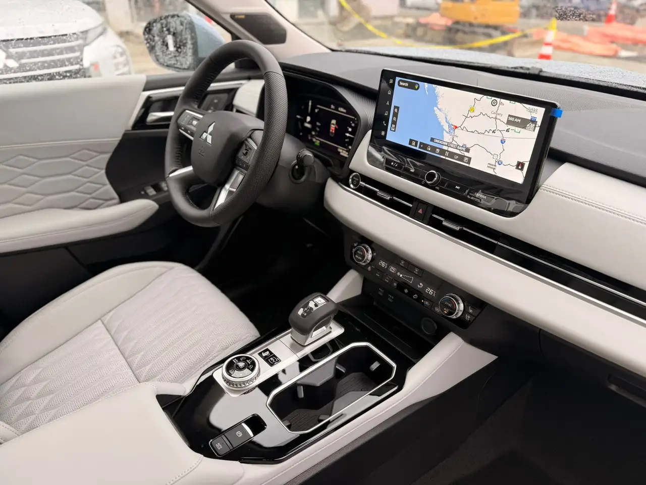 Mitsubishi Outlander снимка Mitsubishi Outlander