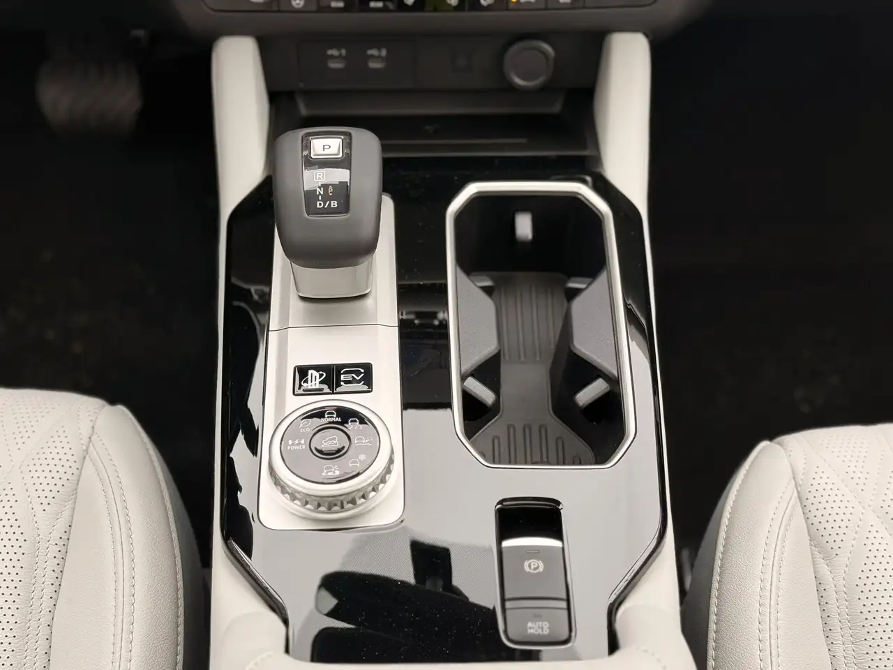 Mitsubishi Outlander снимка Mitsubishi Outlander