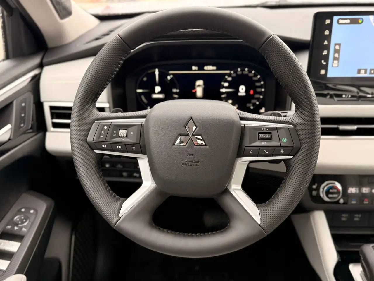 Mitsubishi Outlander снимка Mitsubishi Outlander