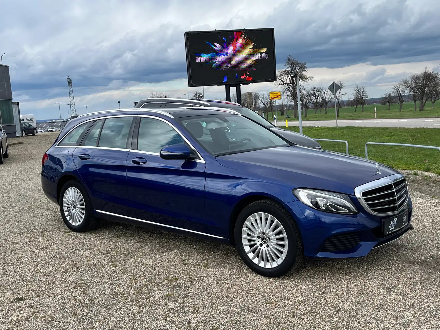 Mercedes-Benz C 200 d T 7G-TRONIC Exclusive Blau - 1