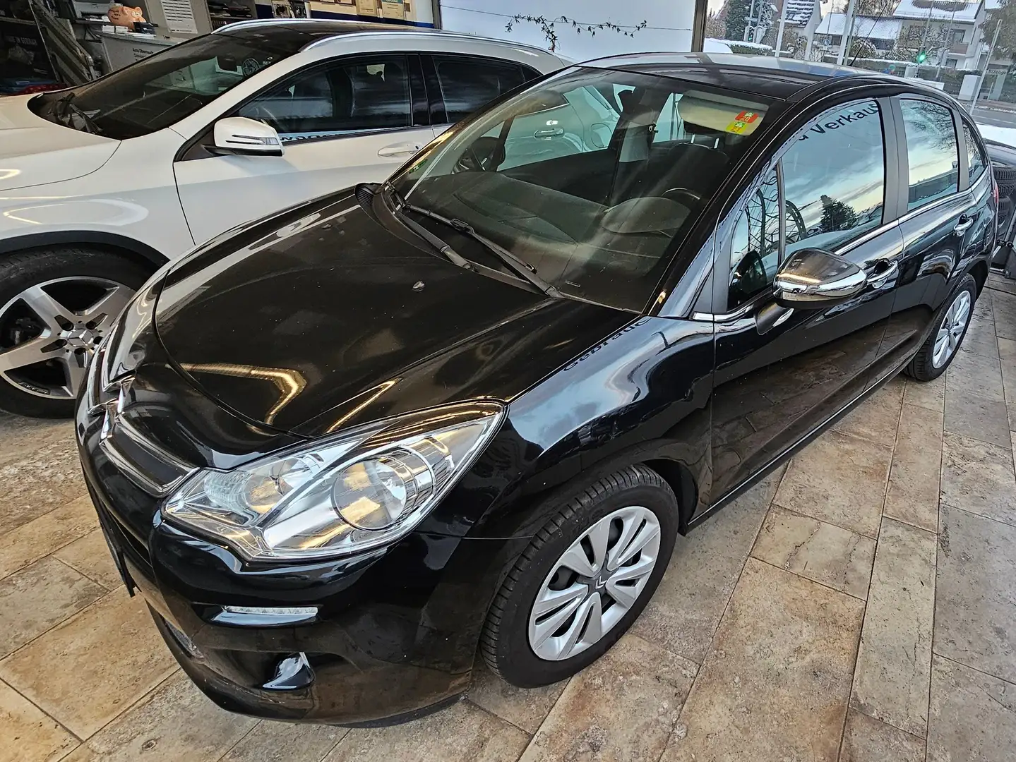 Citroen C3 C3 Pure Tech (VTi) 82 Exclusive Schwarz - 1