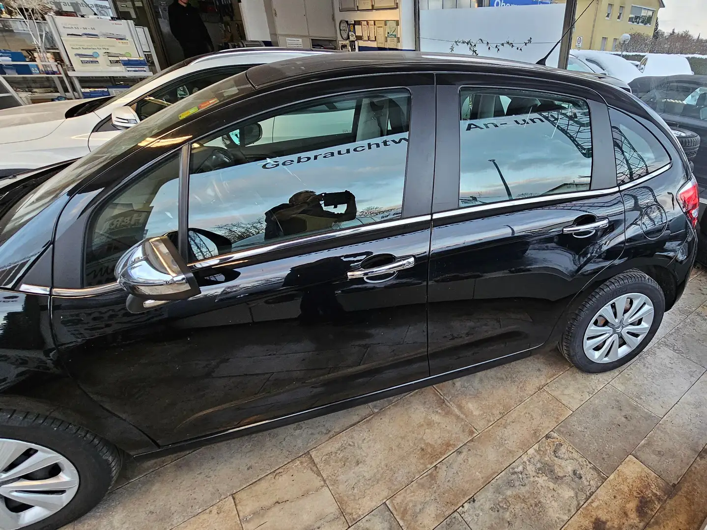 Citroen C3 C3 Pure Tech (VTi) 82 Exclusive Schwarz - 2