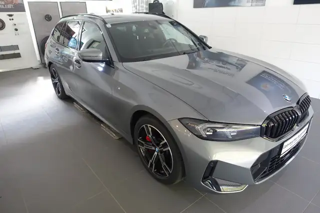 BMW 320 d xDrive M-Sport Ansicht 3