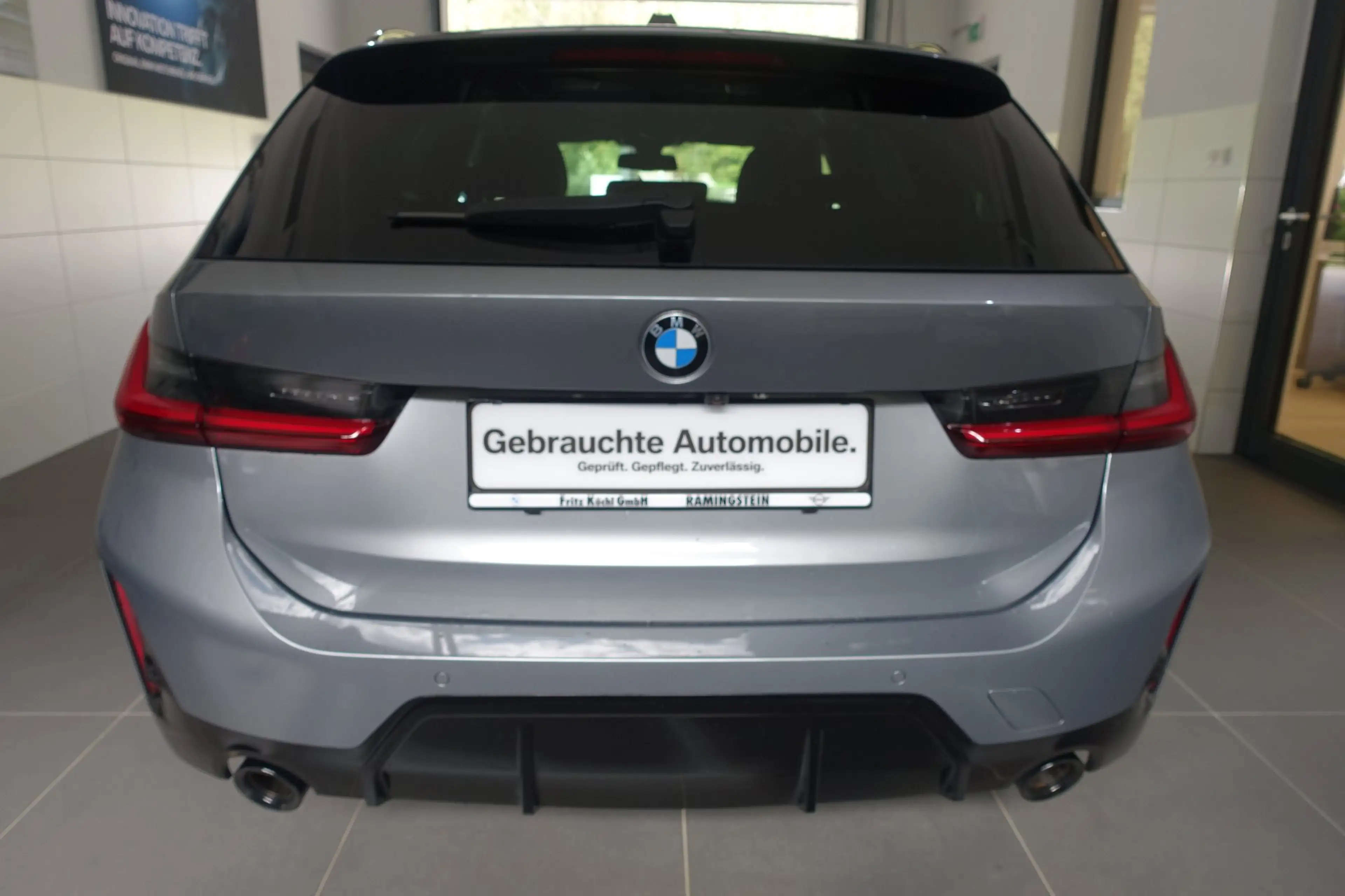 BMW 320 d xDrive M-Sport — photo 6