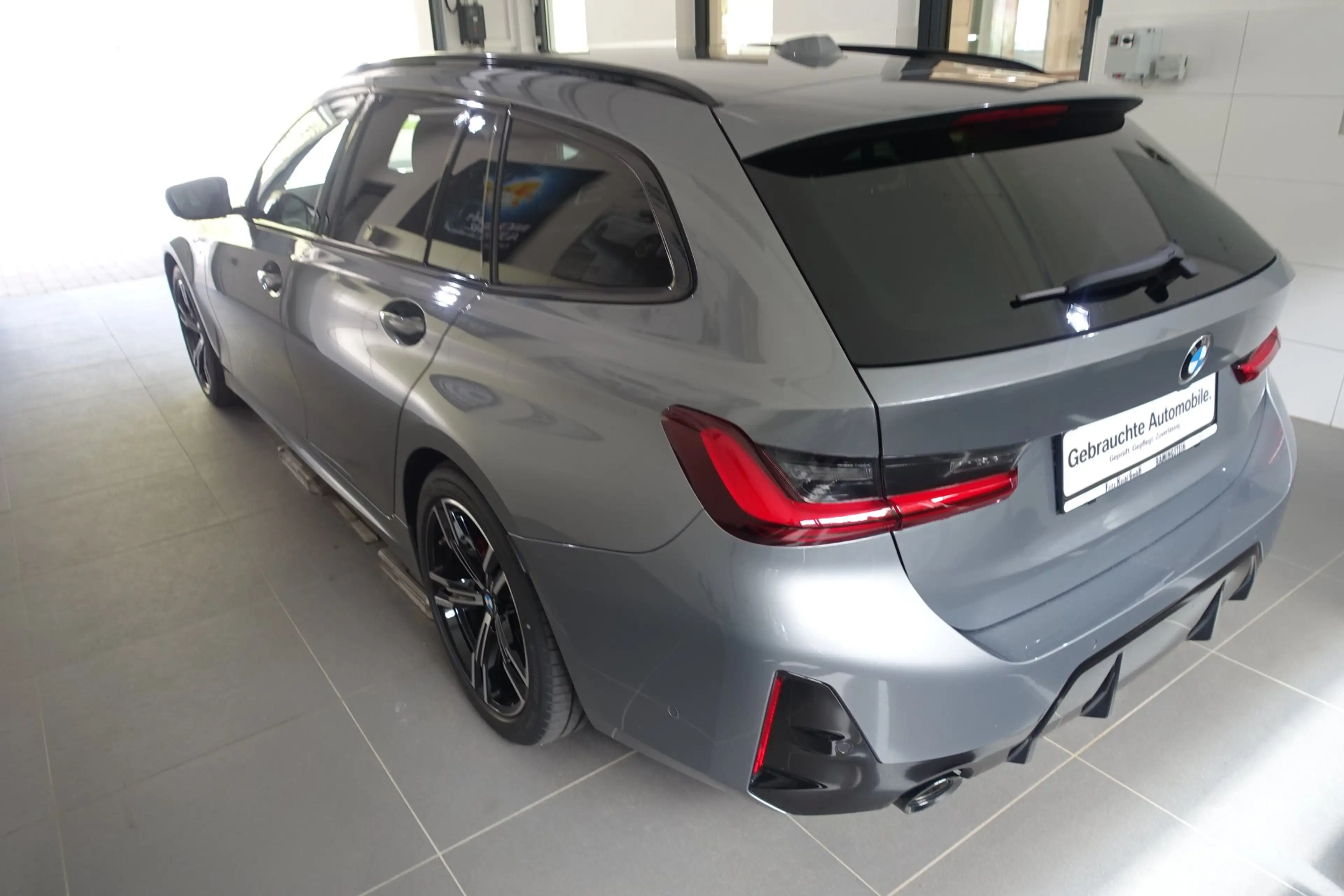 BMW 320 d xDrive M-Sport — photo 7
