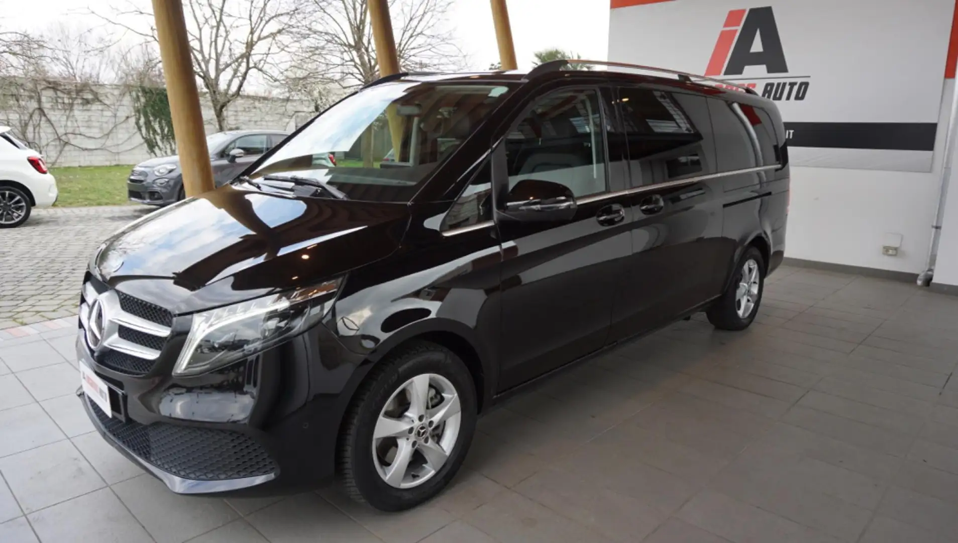 Mercedes-Benz V 300 d Automatic 4Matic Premium long Noir - 1