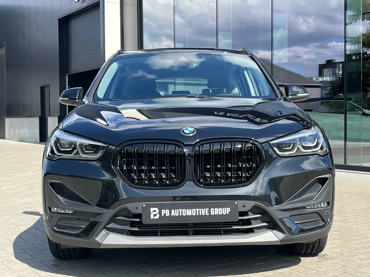 BMW X1 25e Led-Leder-Head Up-Navi Prof-Cam-BT-Pdc-19" Noir - 2