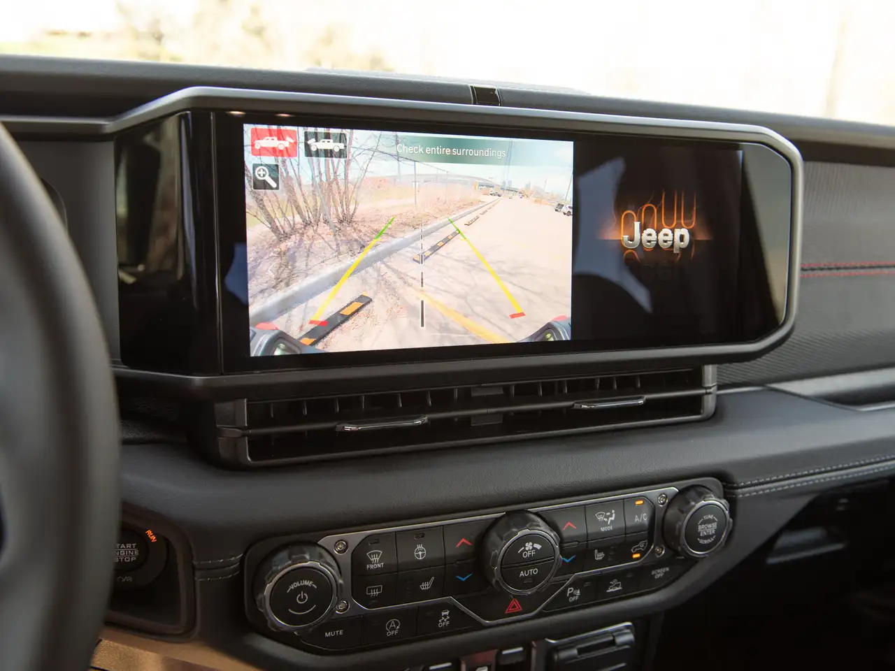 Jeep Gladiator photo Jeep Gladiator