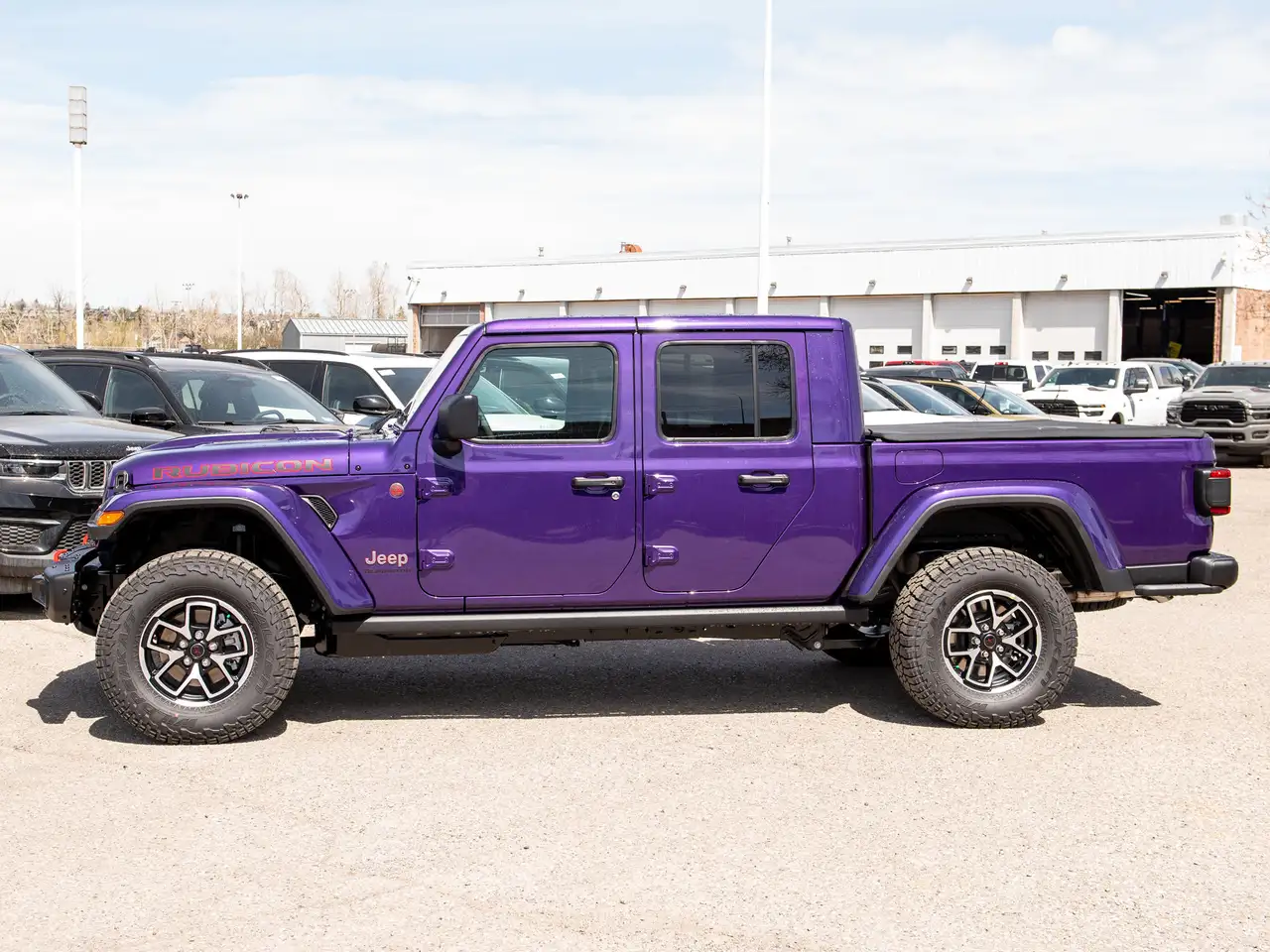 Jeep Gladiator photo Jeep Gladiator