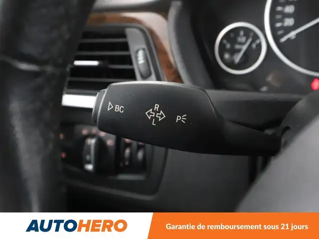 BMW 3 Series view 20