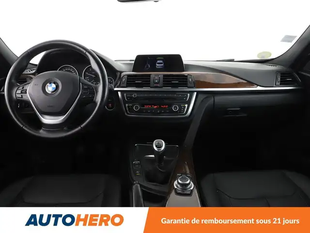 BMW 3 Series view 12