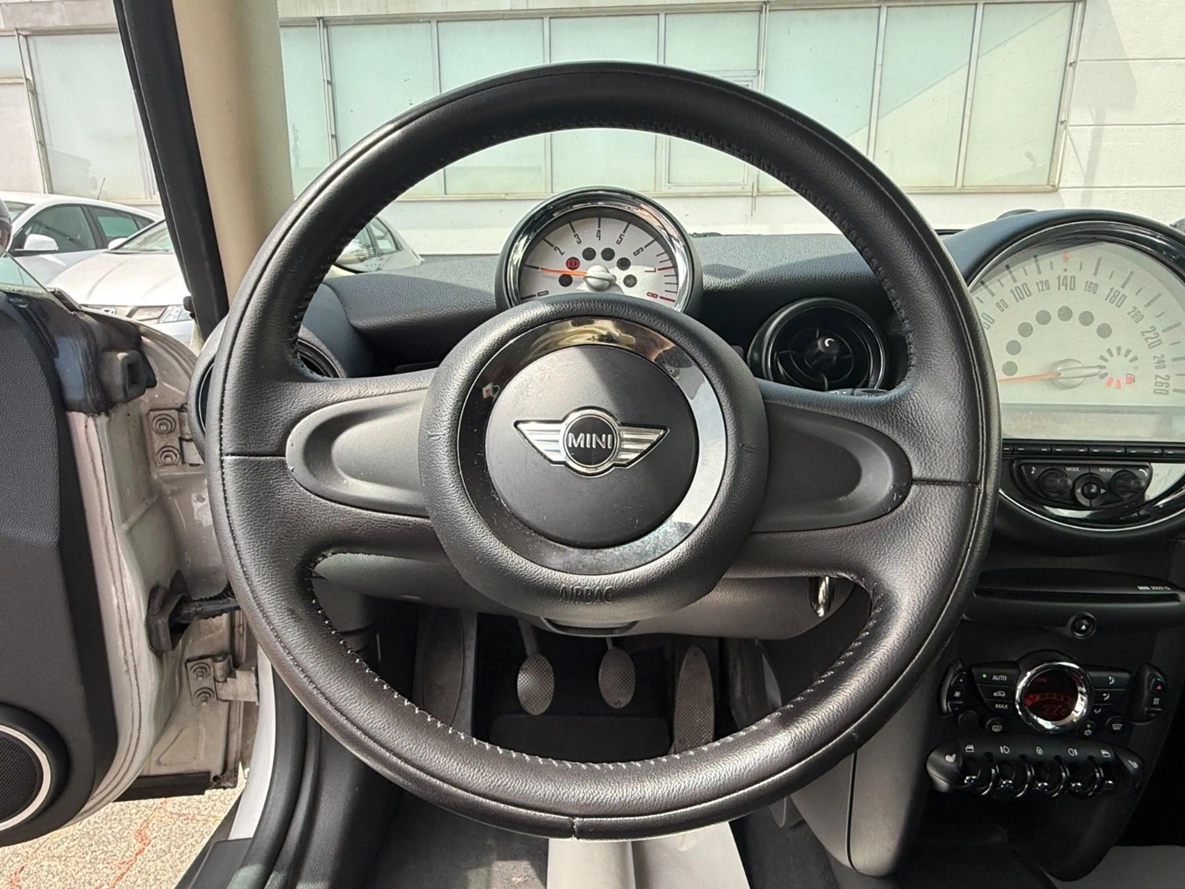 MINI One Clubman ONE Clubman One Soho KLIMA/SHZ/PDC/8FACH — photo 13