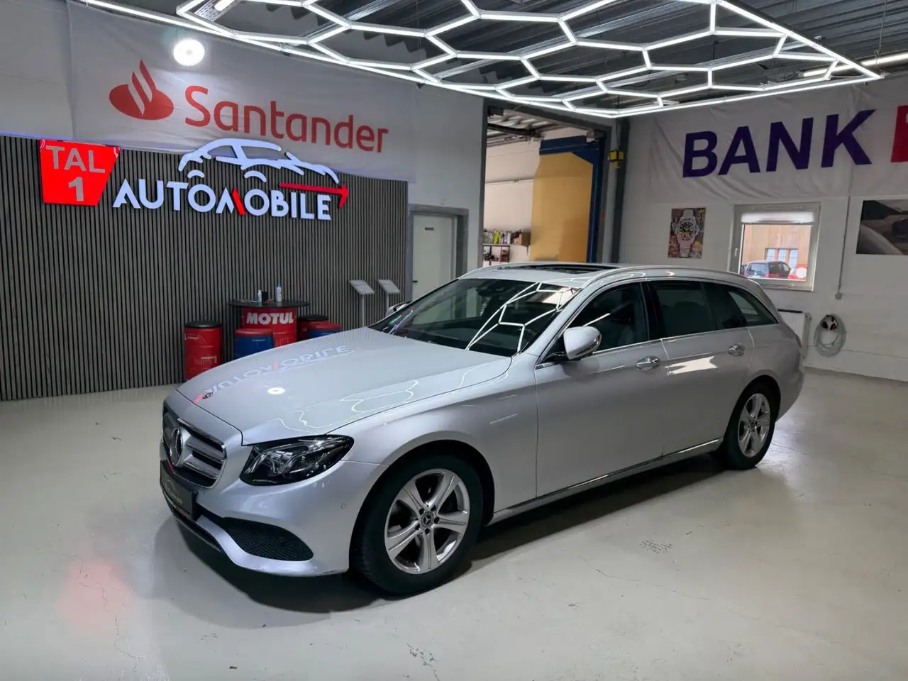 Mercedes-Benz E 220