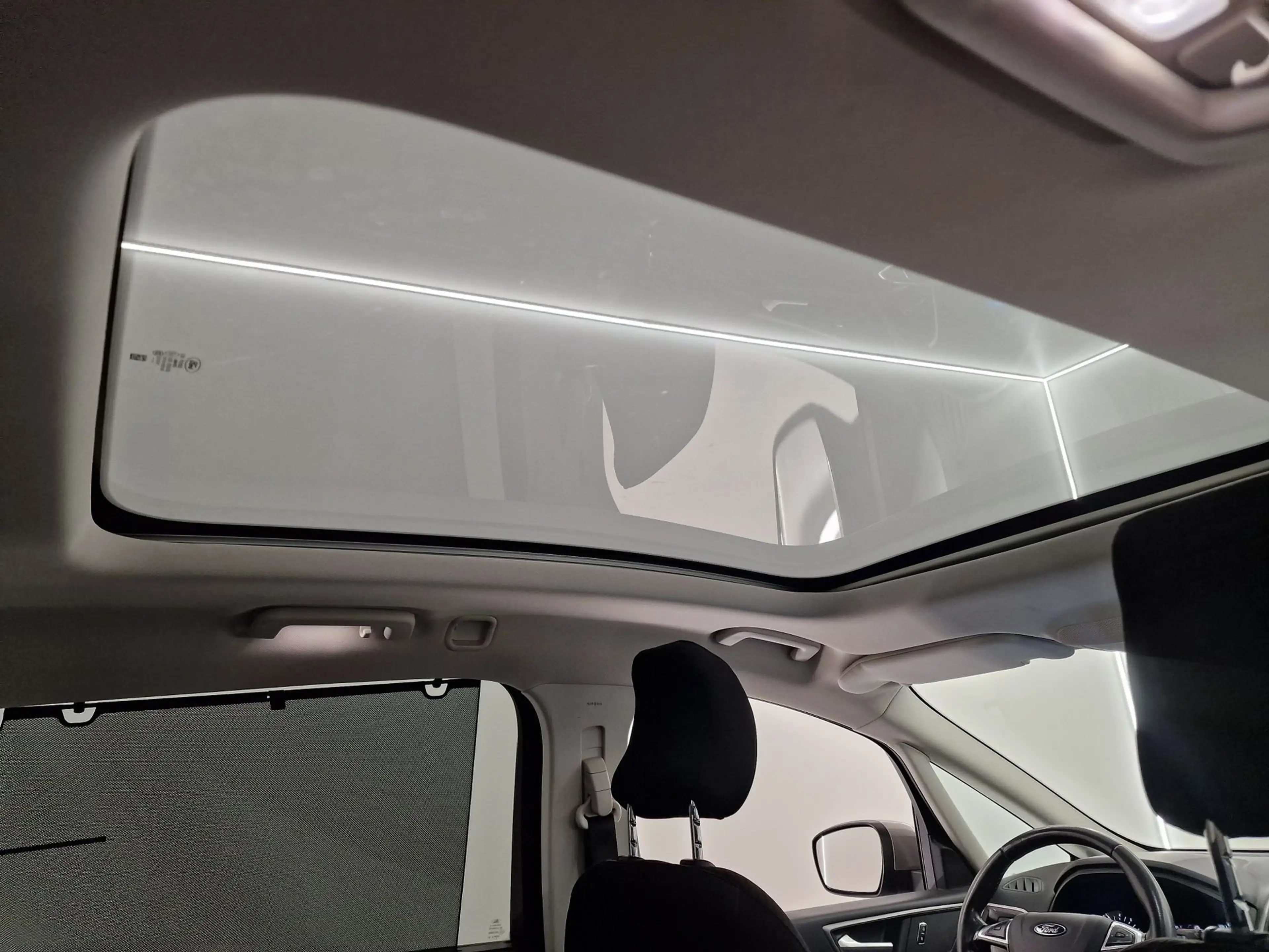 Ford S-Max TITANIUM BENZINE-PANO DAK-GPS — photo 5