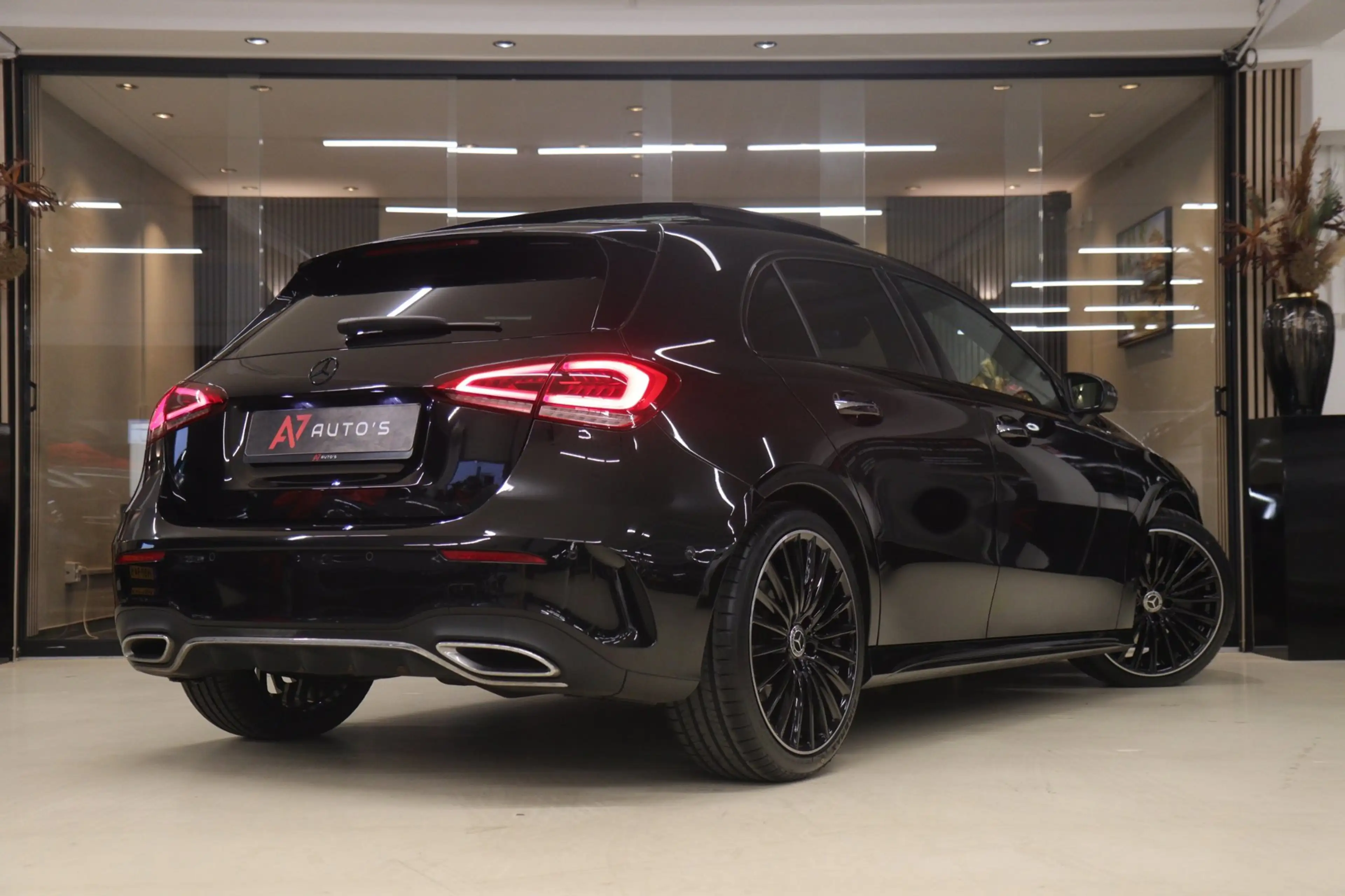 Mercedes-Benz A 220 4MATIC AMG-LINE PANO/BURM/SFEER/360CAM/KEYLESS/VOL — photo 4