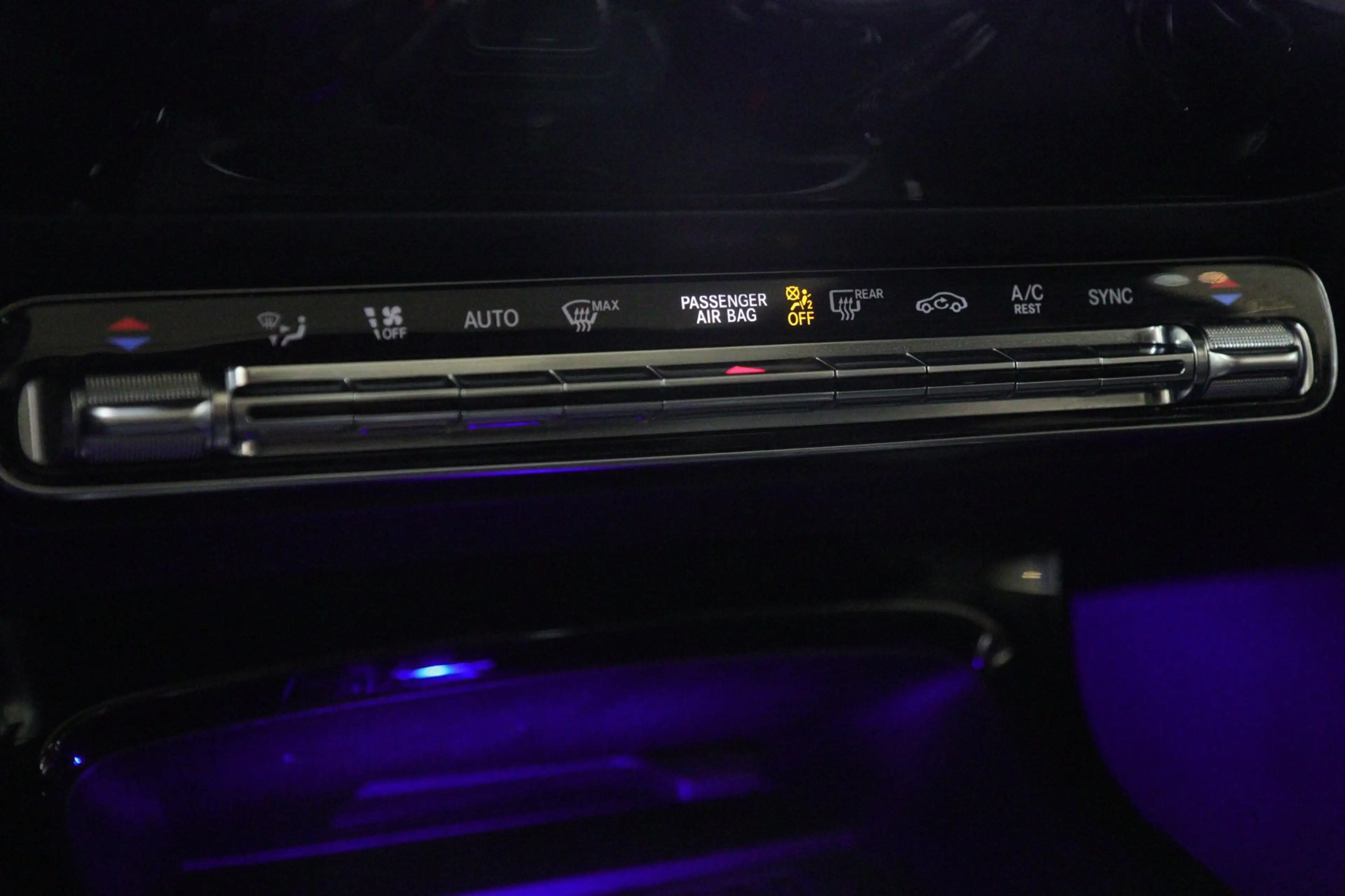 Mercedes-Benz A 220 4MATIC AMG-LINE PANO/BURM/SFEER/360CAM/KEYLESS/VOL — photo 47