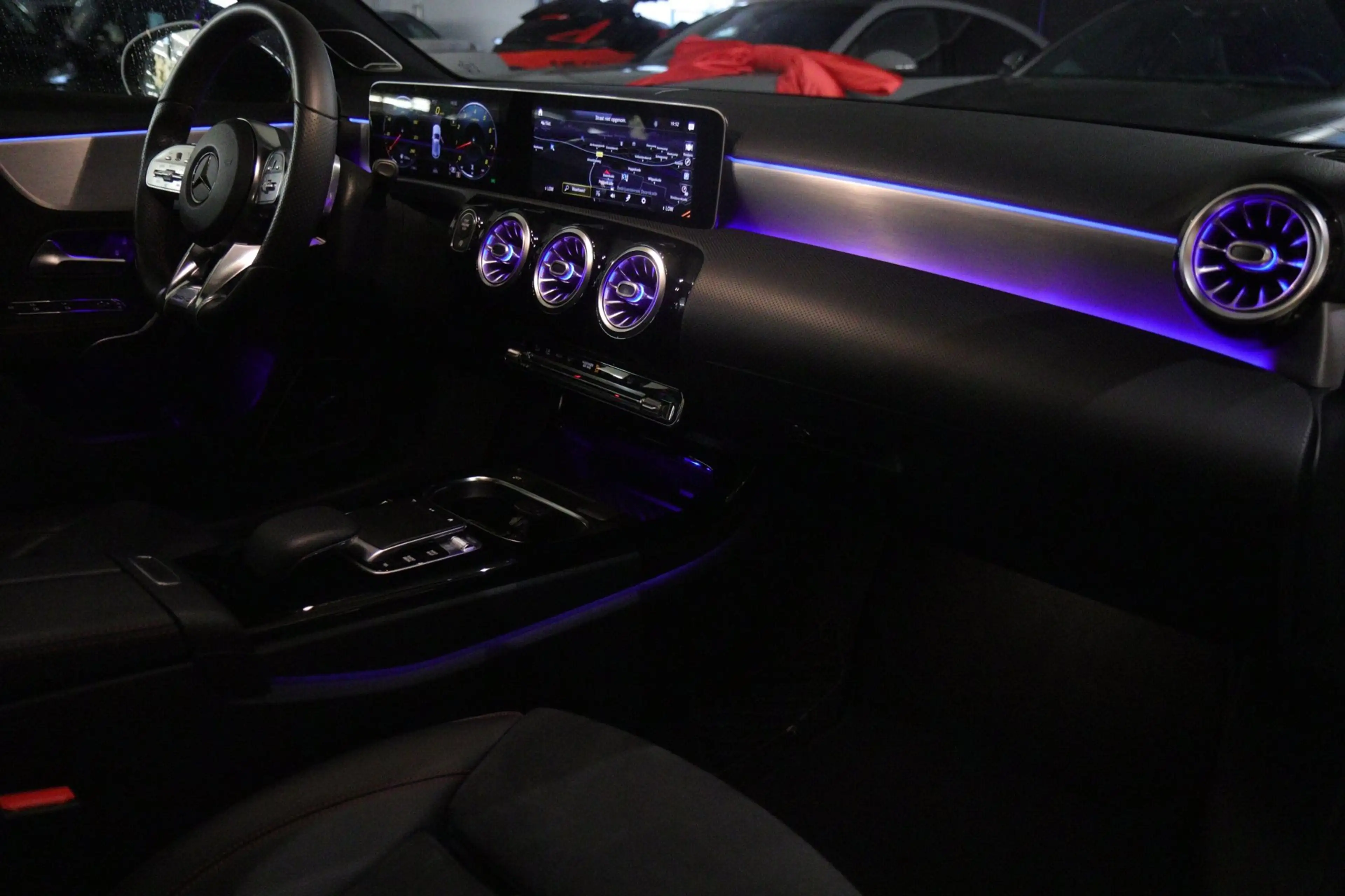 Mercedes-Benz A 220 4MATIC AMG-LINE PANO/BURM/SFEER/360CAM/KEYLESS/VOL — photo 49