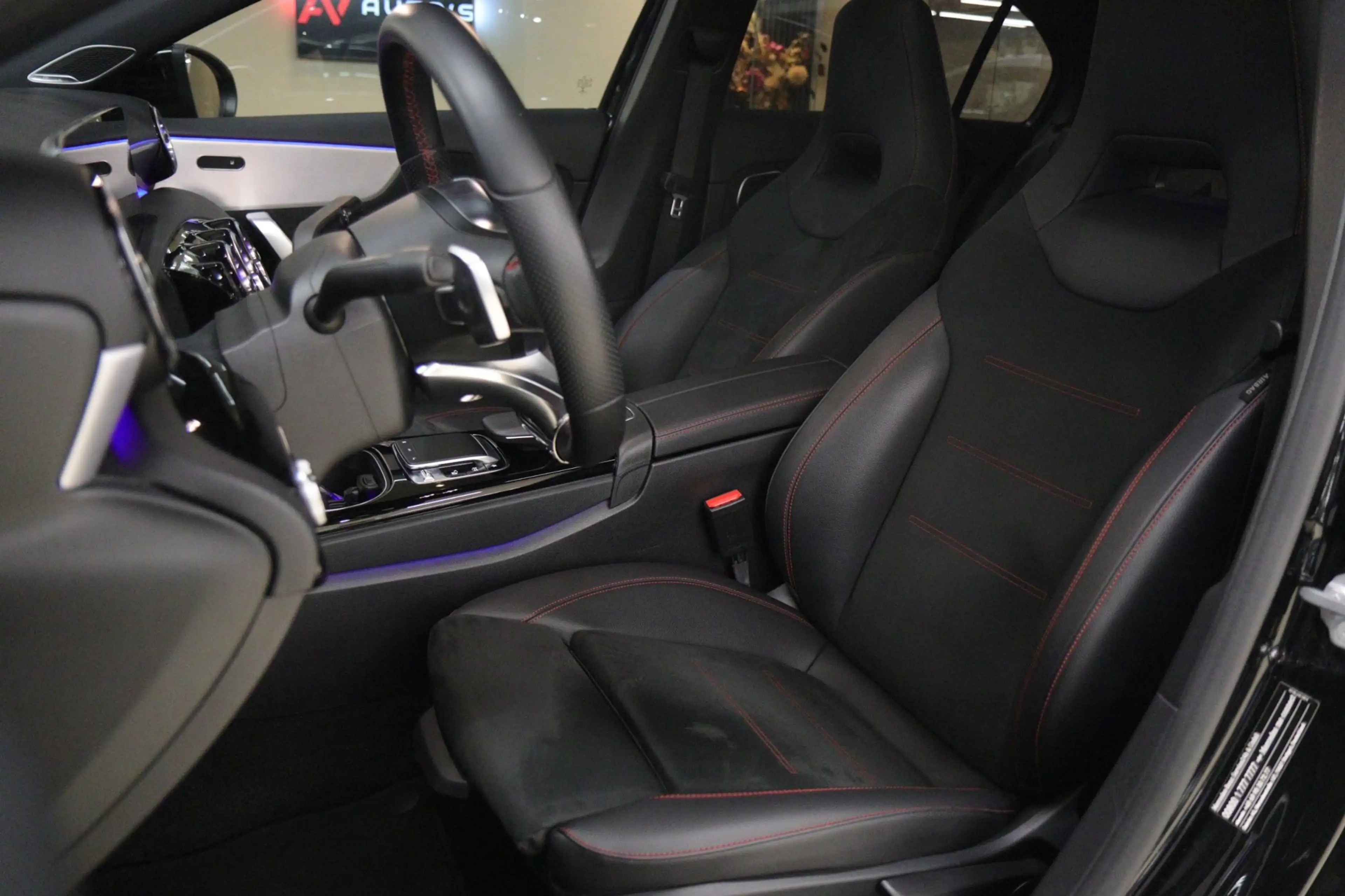 Mercedes-Benz A 220 4MATIC AMG-LINE PANO/BURM/SFEER/360CAM/KEYLESS/VOL — photo 12