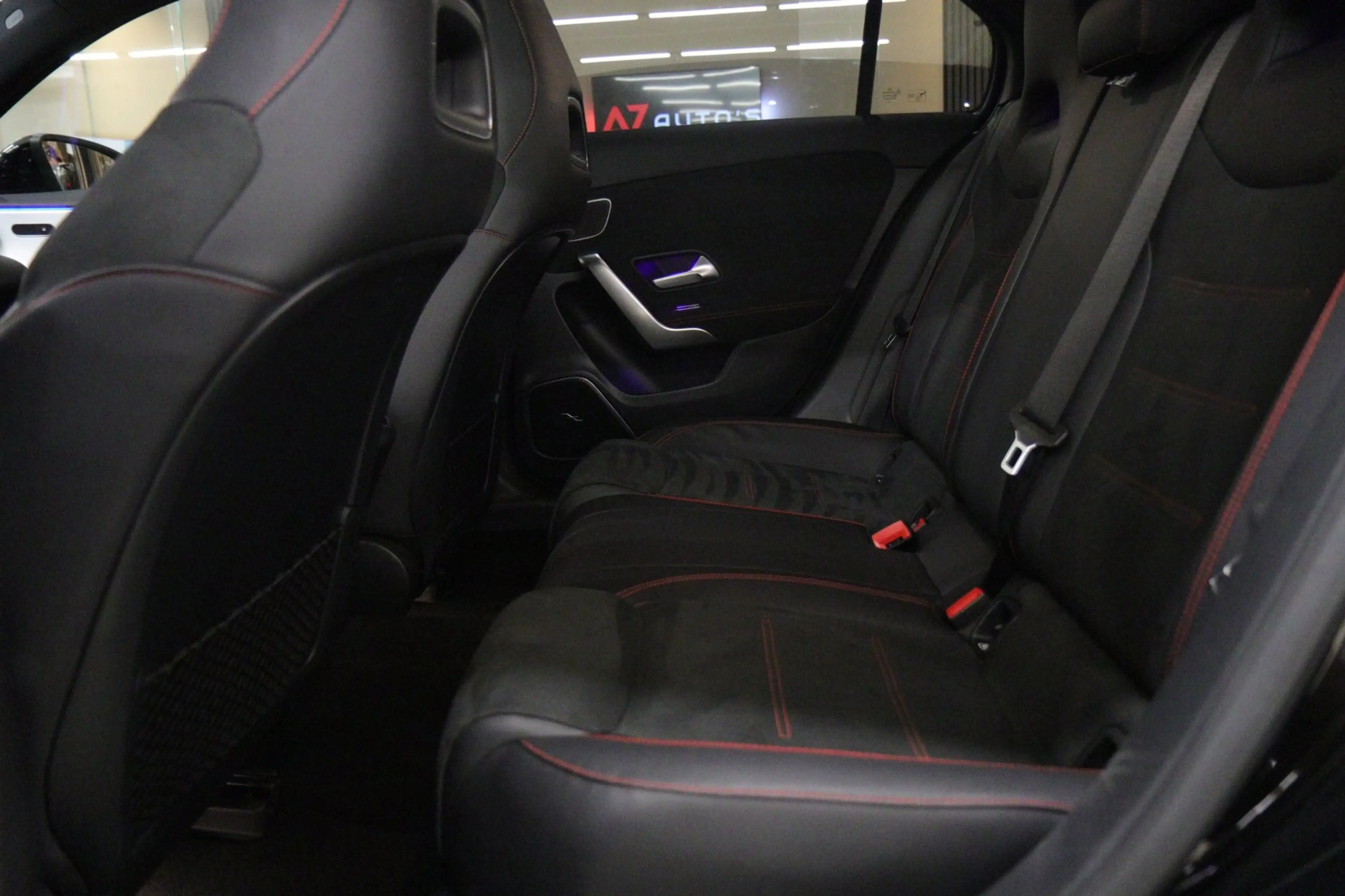 Mercedes-Benz A 220 4MATIC AMG-LINE PANO/BURM/SFEER/360CAM/KEYLESS/VOL — photo 14