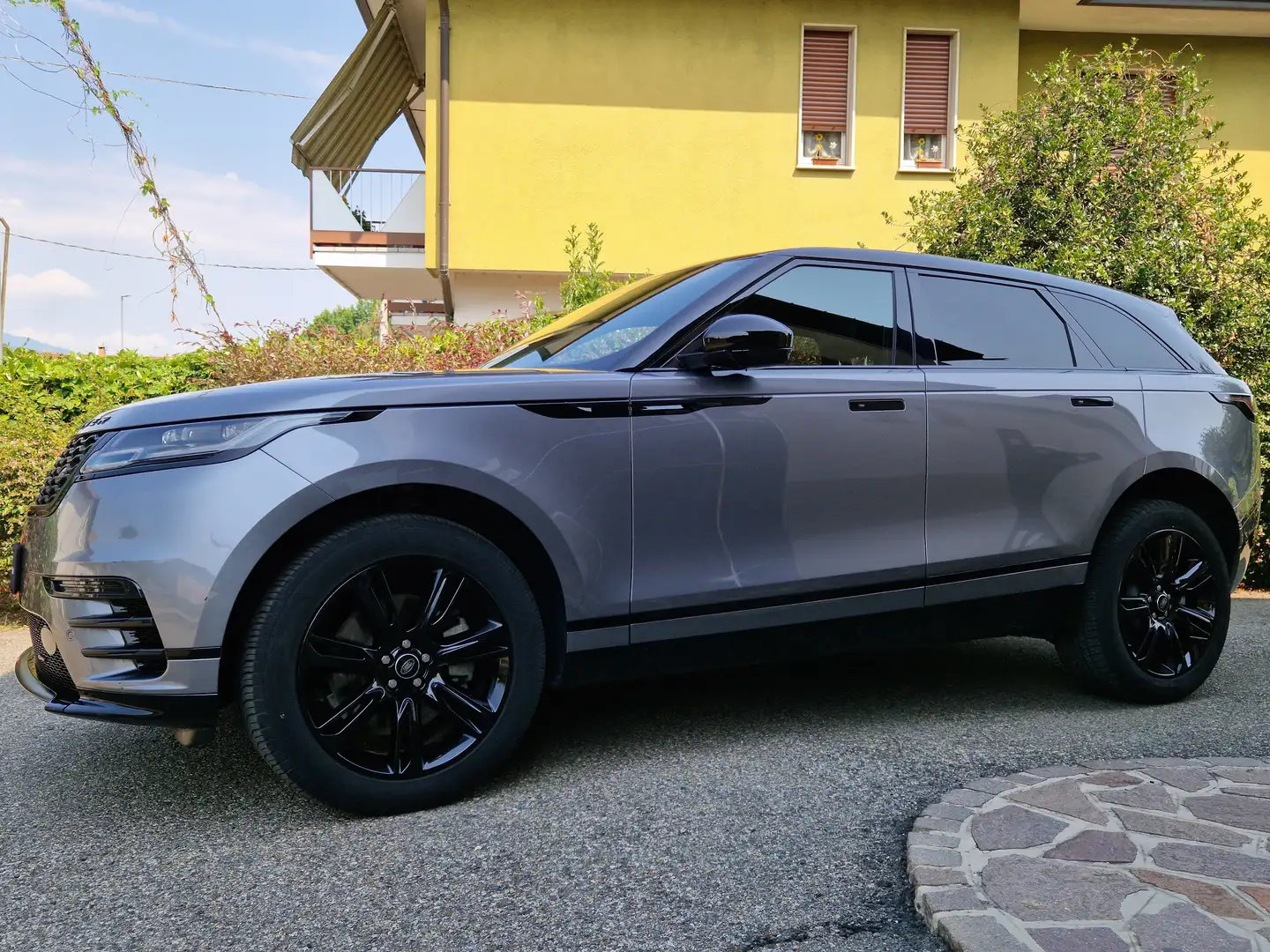 Land Rover Range Rover Velar Range Rover Velar 2021 2.0d i4 mhev R-Dynamic SE Grigio - 1