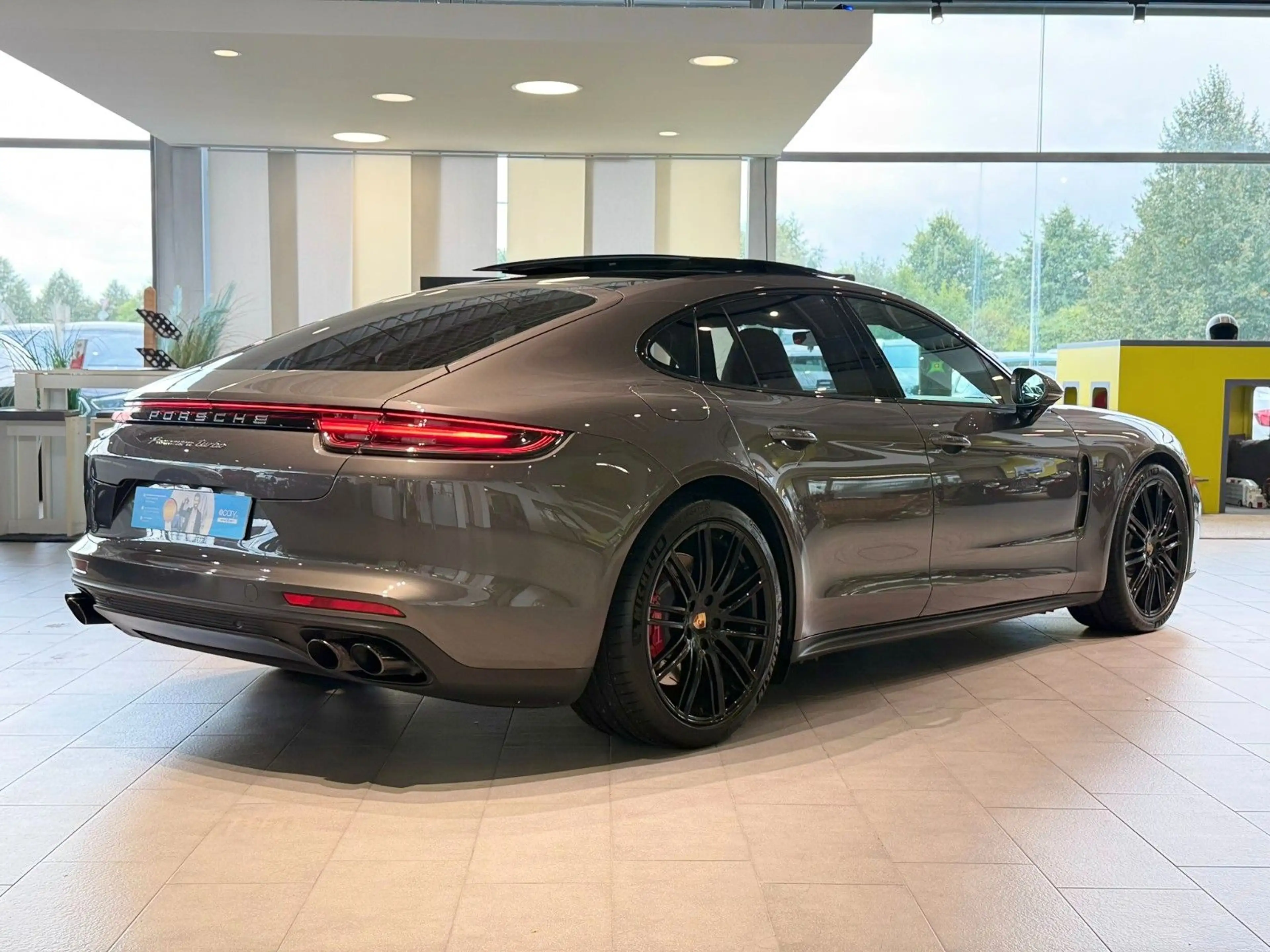 Porsche Panamera Turbo*Approved*Massage*Sitzbel.*Pano* — photo 6