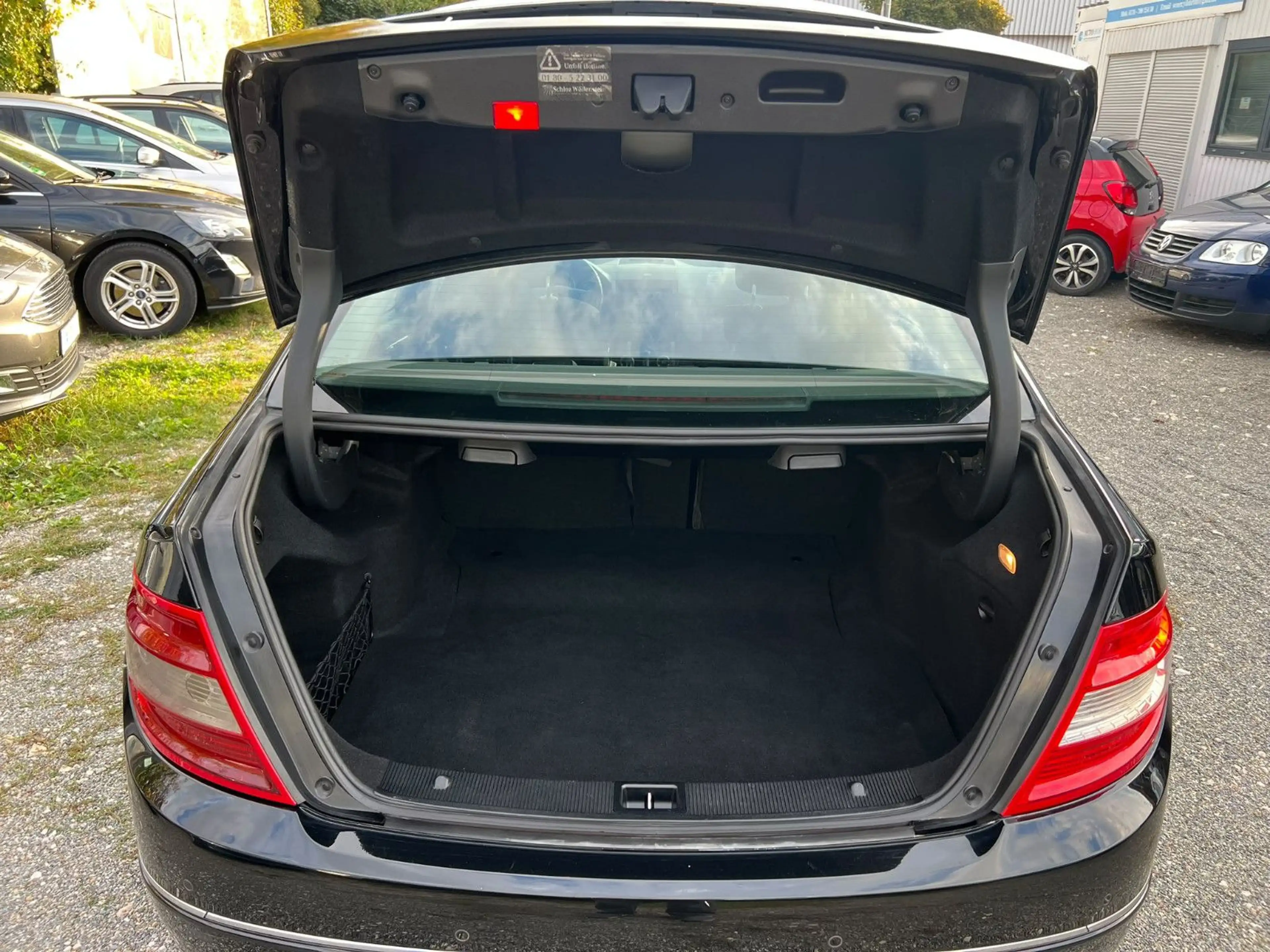 Mercedes-Benz C 180 C Limousine C 180 CGI BlueEfficiency — photo 11