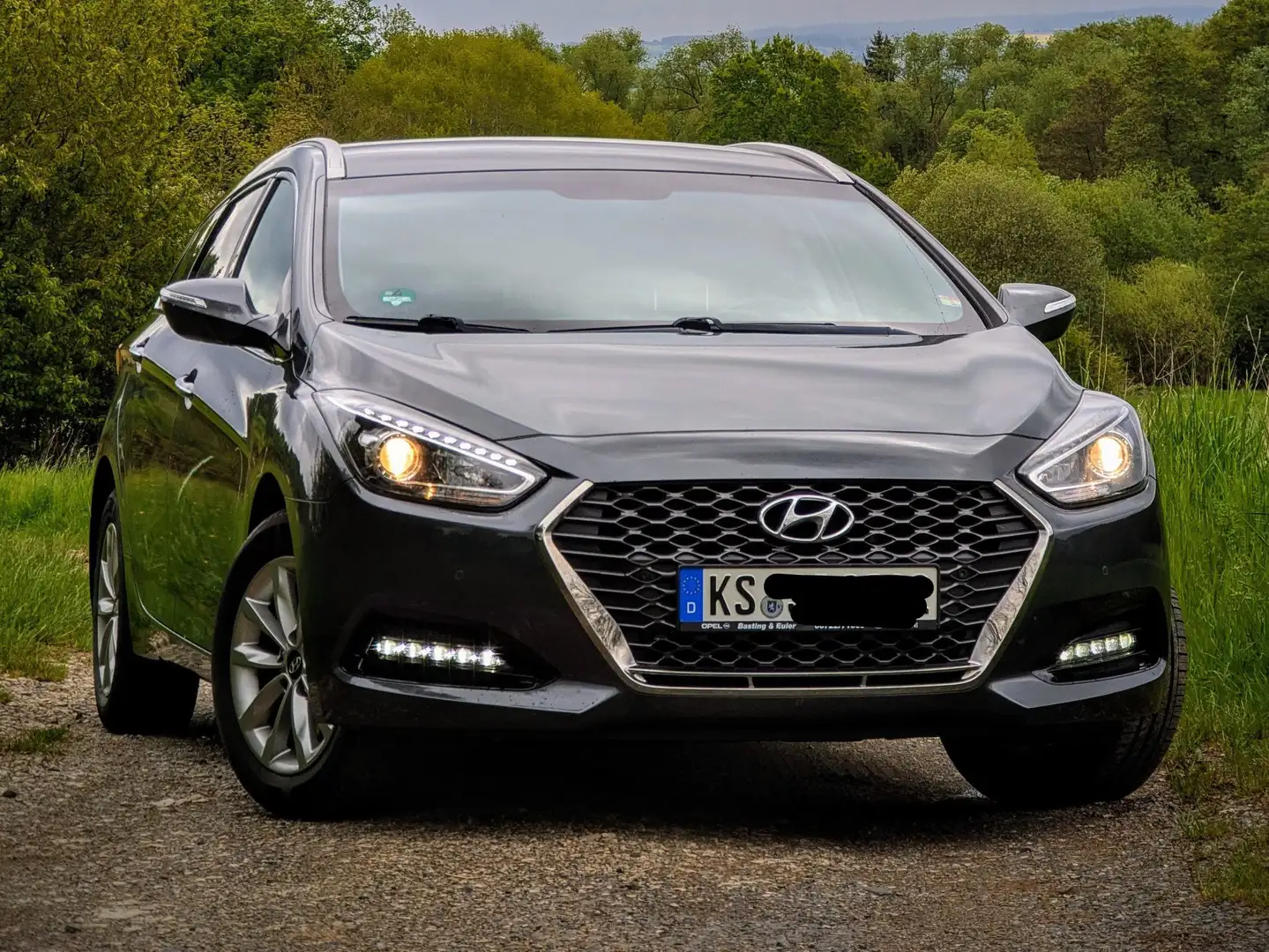 Hyundai i40 Kombi blue 1.6 CRDi Space, 2 J.Garantie, Navi, SHG Šedá - 1