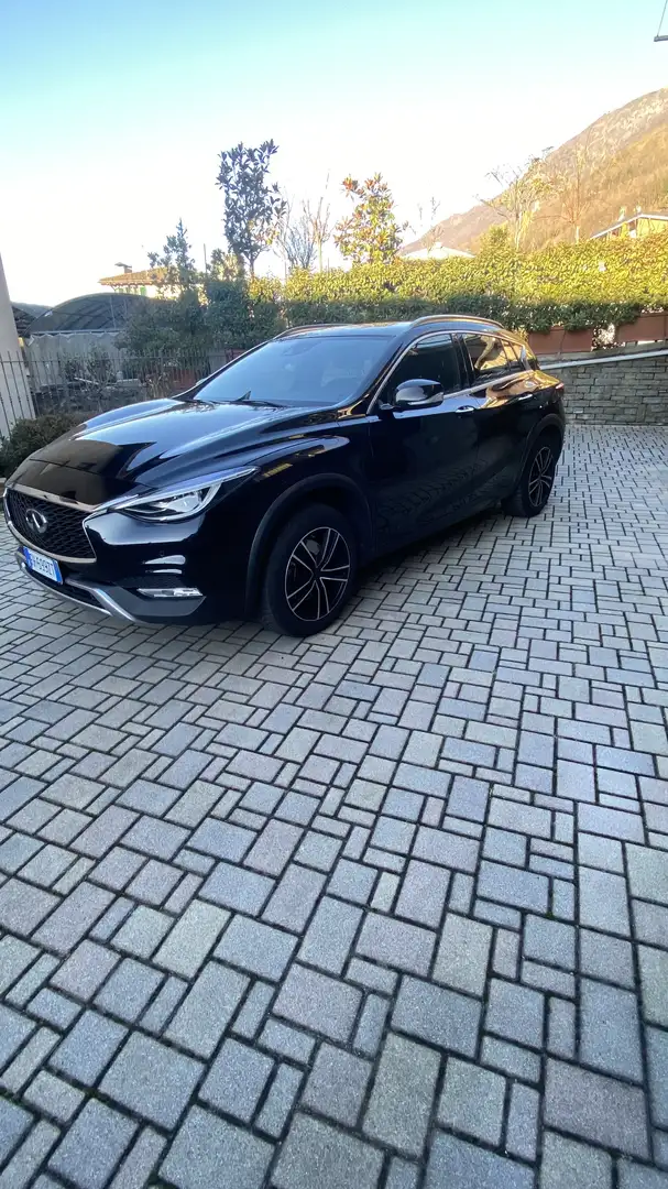 Infiniti QX30 2.2d Premium Tech awd dct - 2