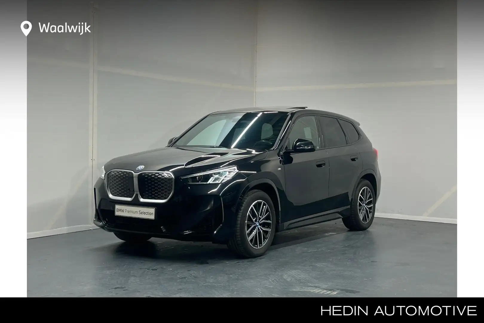 BMW iX1 eDrive20 67 kWh | Trekhaak | Elektrisch verstelbar Noir - 1