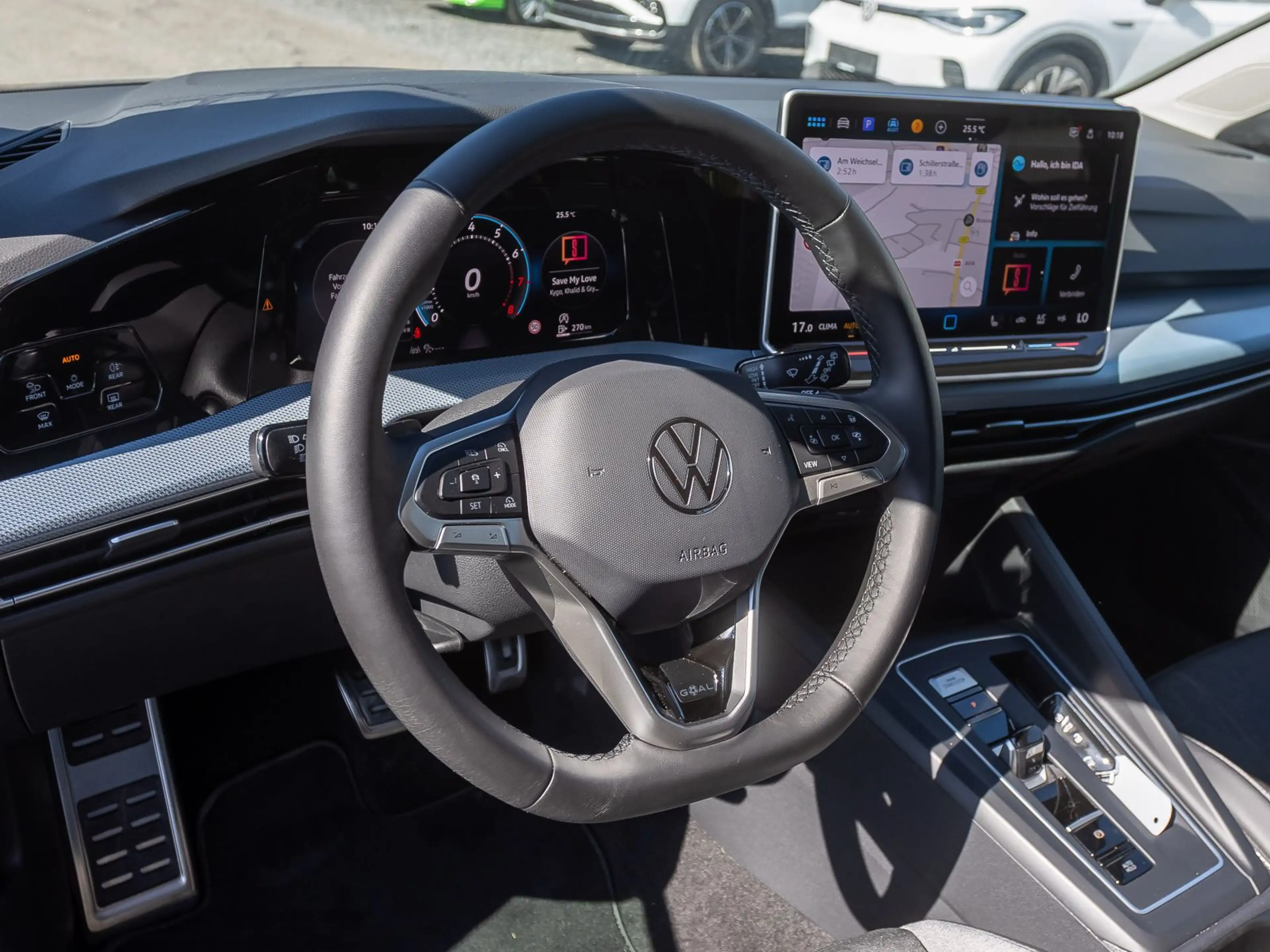 Volkswagen Golf VIII Goal 1.5 eTSI DSG Navi LED ACC EPH AHK — photo 14