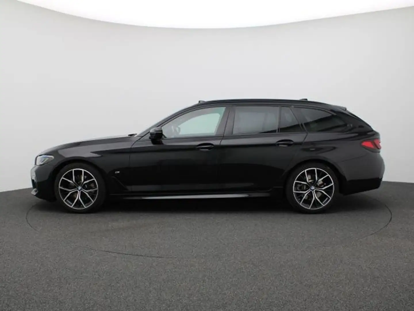 BMW 520 5-serie Touring i M-Sport 184PS AUT8 Pano Park-Ass Noir - 2