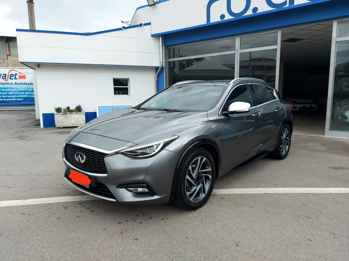 Infiniti Q30 Q30 1.5d Business Executive 109cv dct - 1