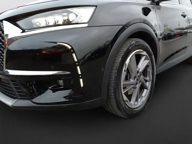 DS Automobiles DS 7 Crossback view 11