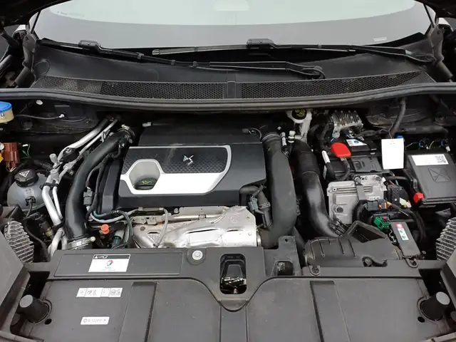 DS Automobiles DS 7 Crossback view 8