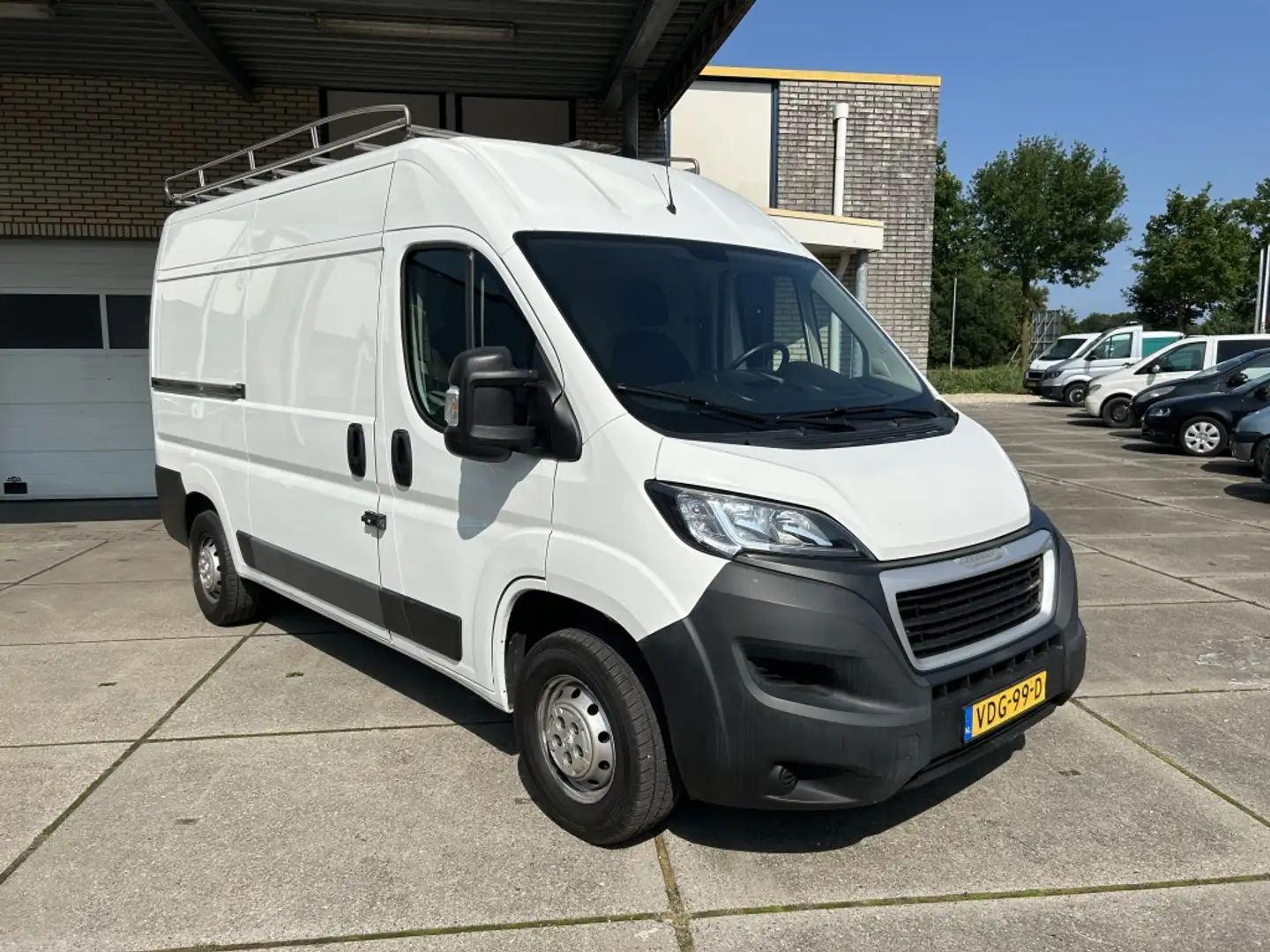 Peugeot Boxer 330 2.2 HDI L2H2 NAVI 140 PK 73000 KM Blanc - 1