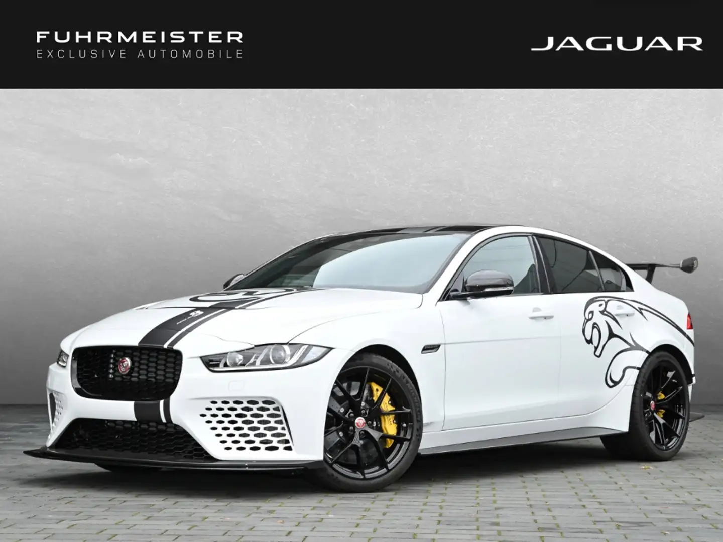 Jaguar XE Project 8 Track Pack 1 of 300 Deutsche Zulassung Bianco - 1