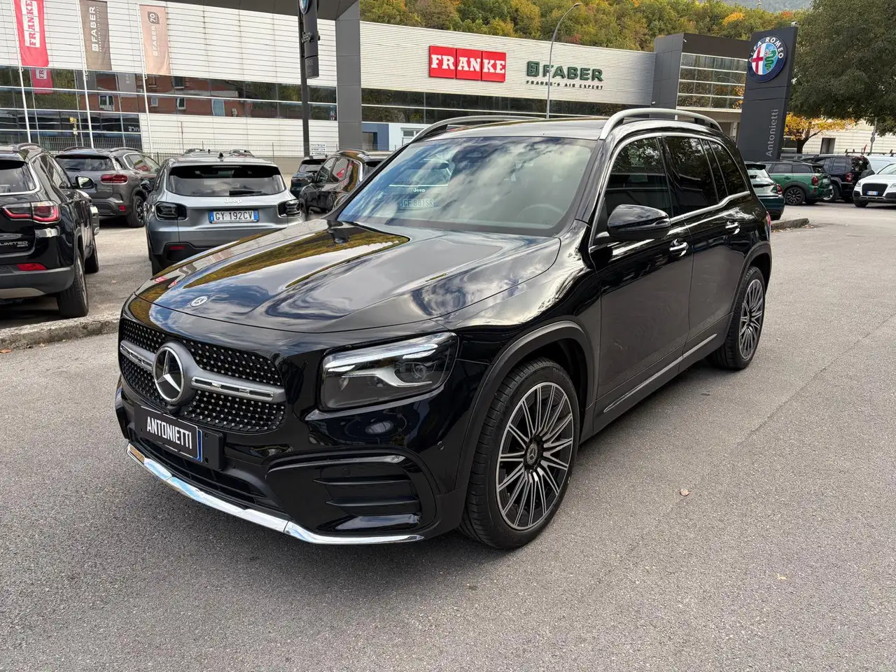 Mercedes-Benz GLB 200