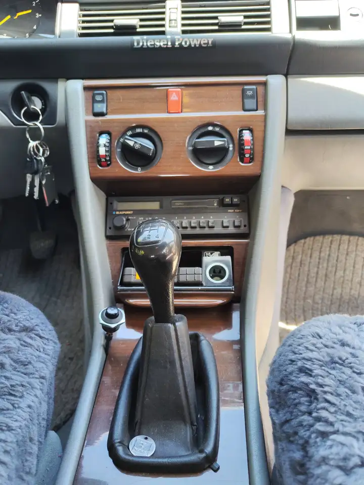 Mercedes-Benz E 200 200 D, foto 6