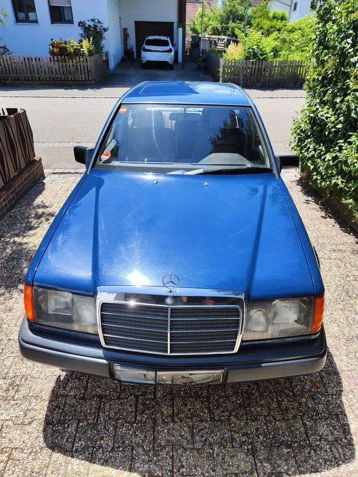 Mercedes-Benz E 200 200 D, foto 3