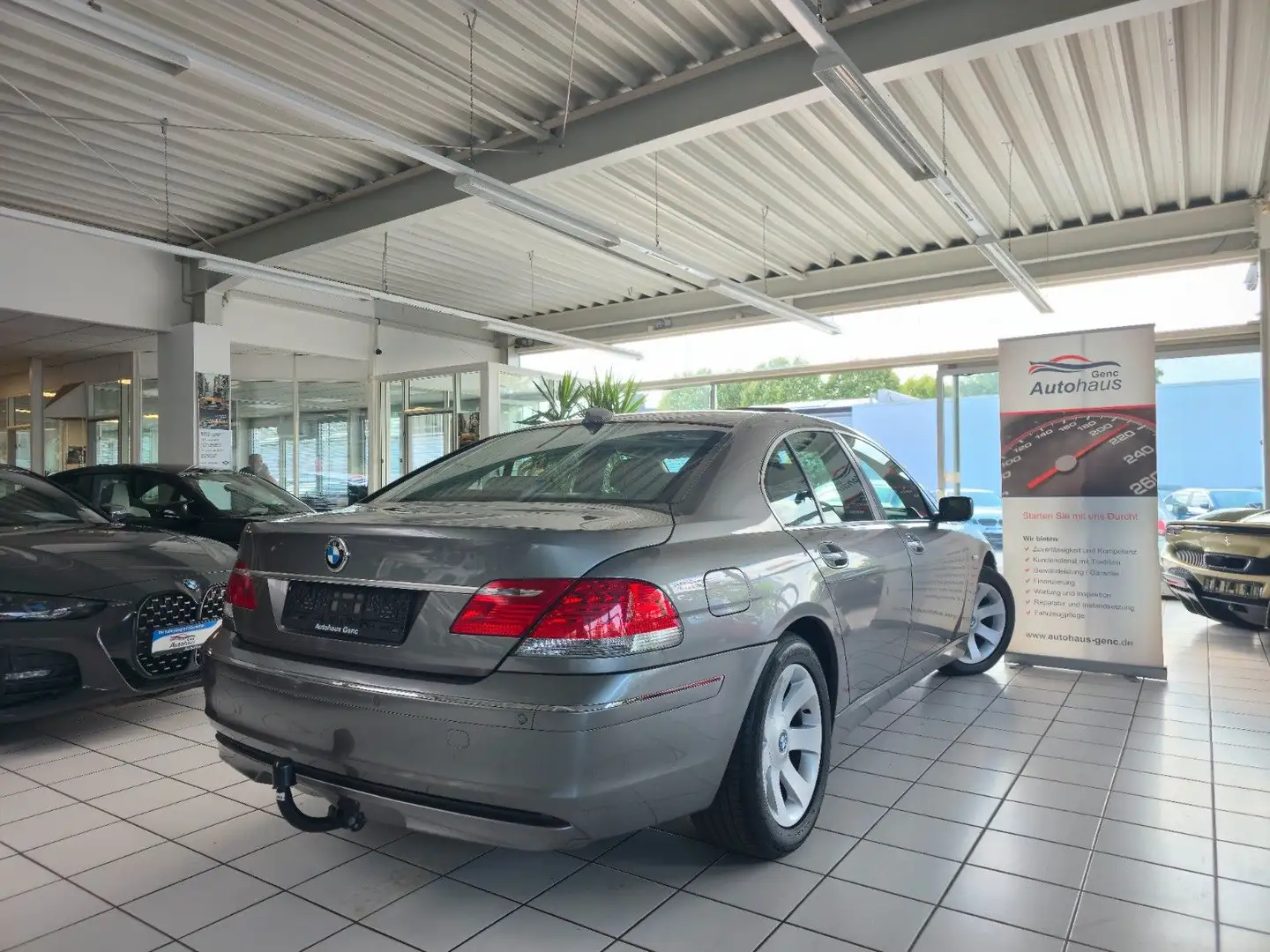 BMW 730 d Volleder Xenon Navigation Softclose Gris - 2