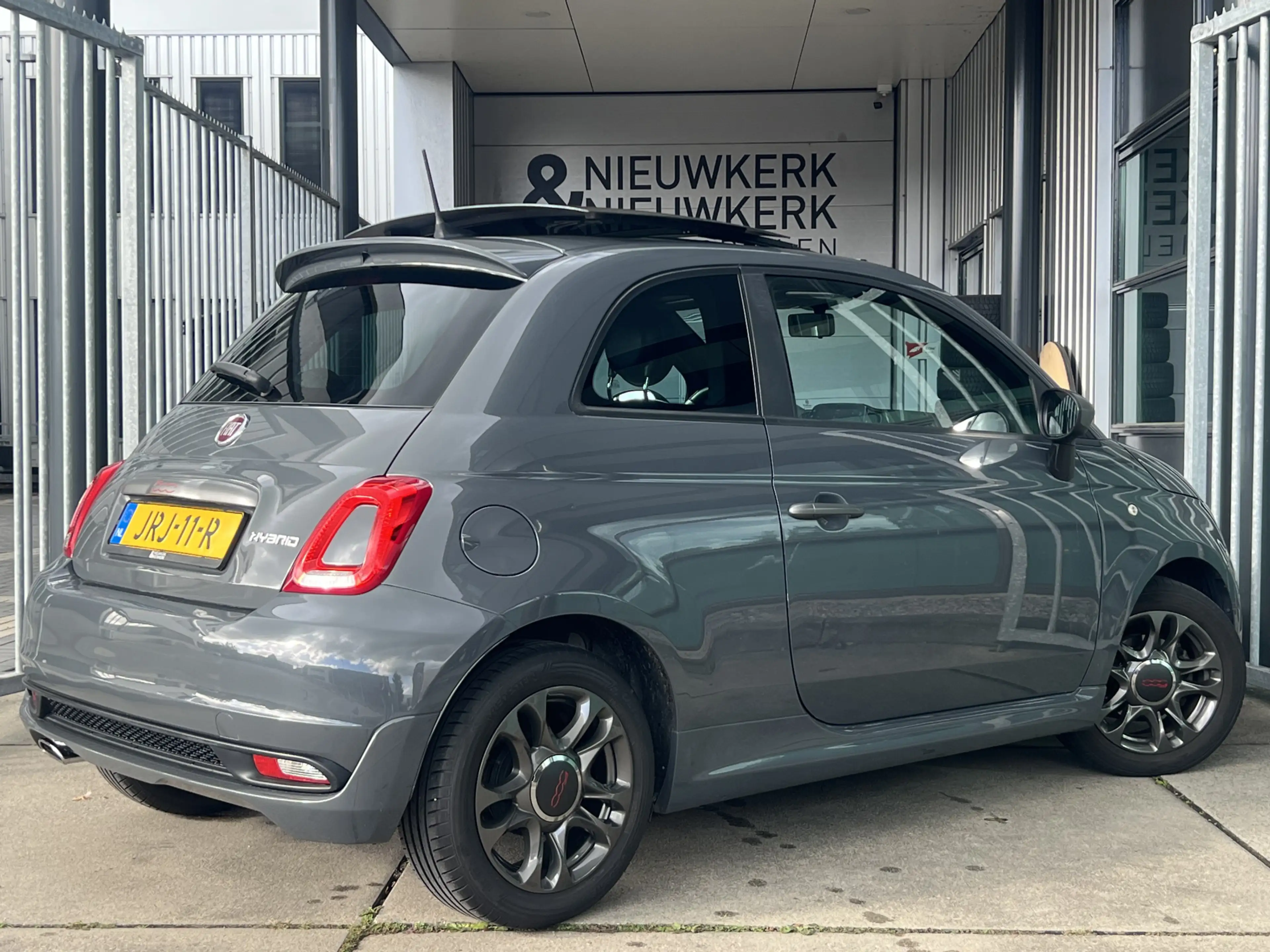 Fiat 500 1.0 Hybrid Lounge | SCHUIF/KANTELDAK | CARPLAY/AND — photo 2