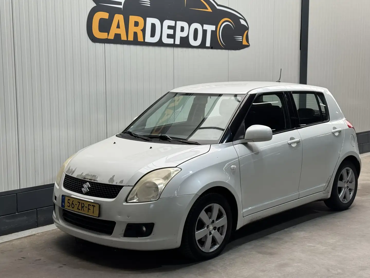 Suzuki Swift 1.3 Shogun Biały - 1