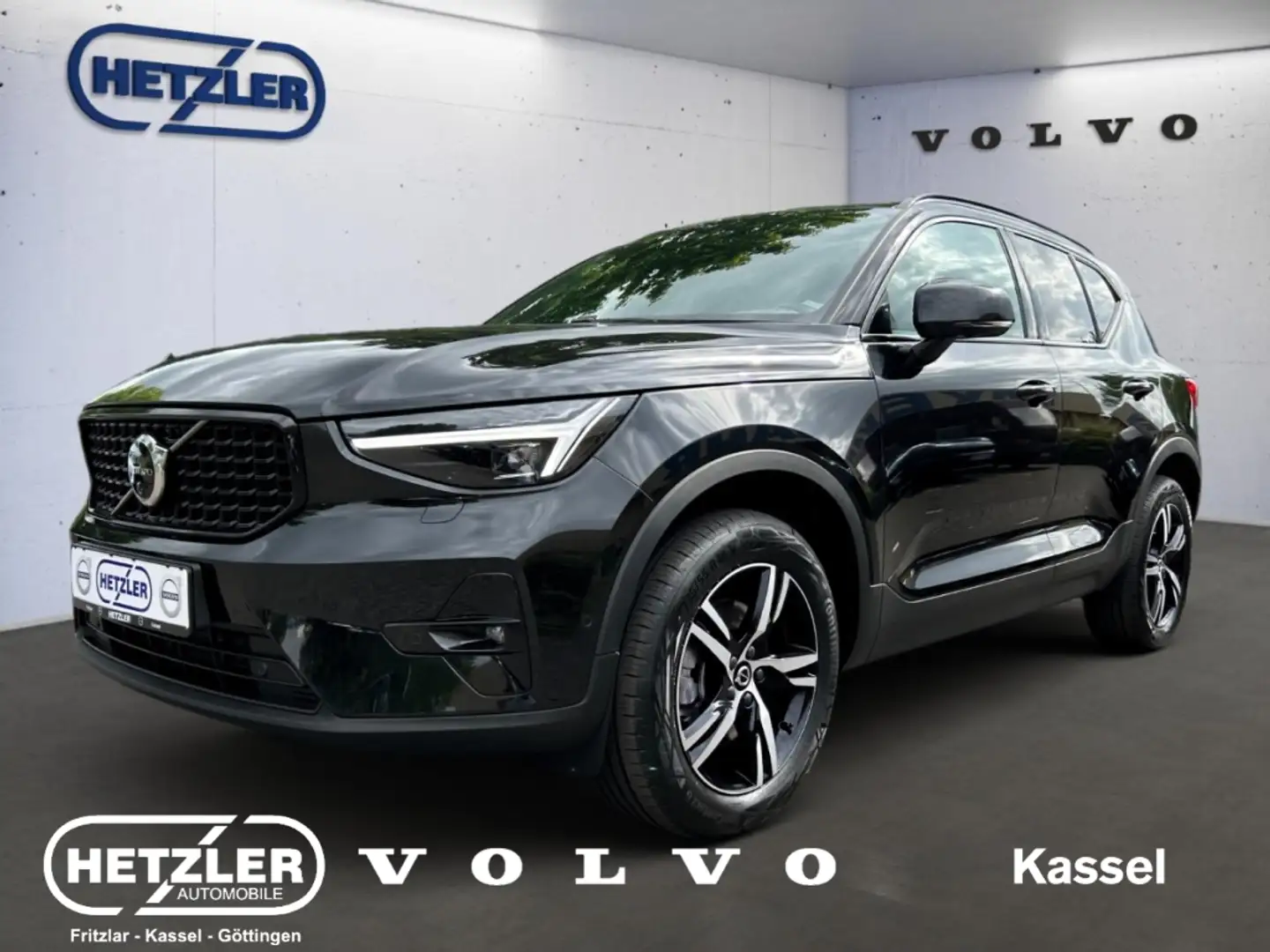 Volvo XC40 Plus Dark 2WD B4 EU6e AHK Digitales Cockpit Memory Schwarz - 1