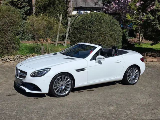 Mercedes-Benz SLC 200 SLC 200 AMG-Line, 9G-Tronic, Panorama., Kamera,usw