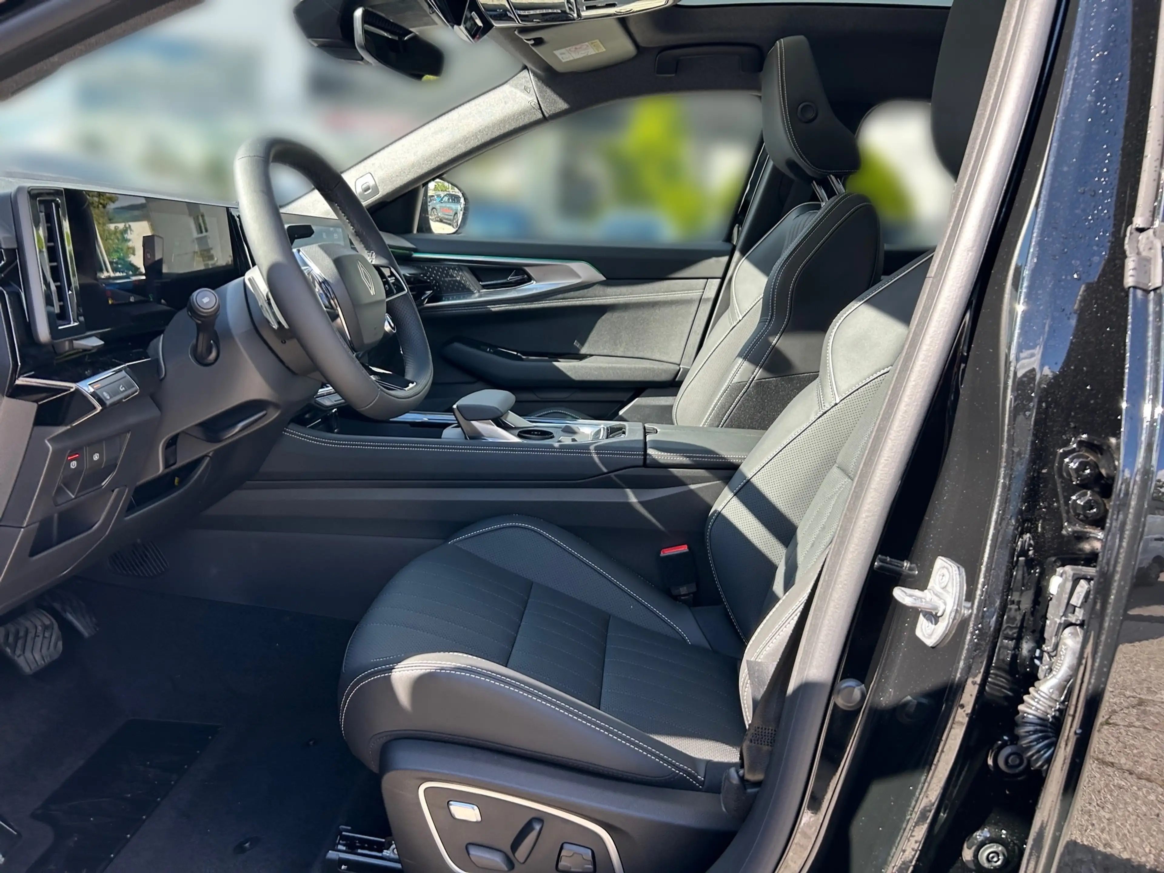 Renault Espace ESPACE Iconic Full Hybrid E-Tech 200 5-Sitzer — photo 12