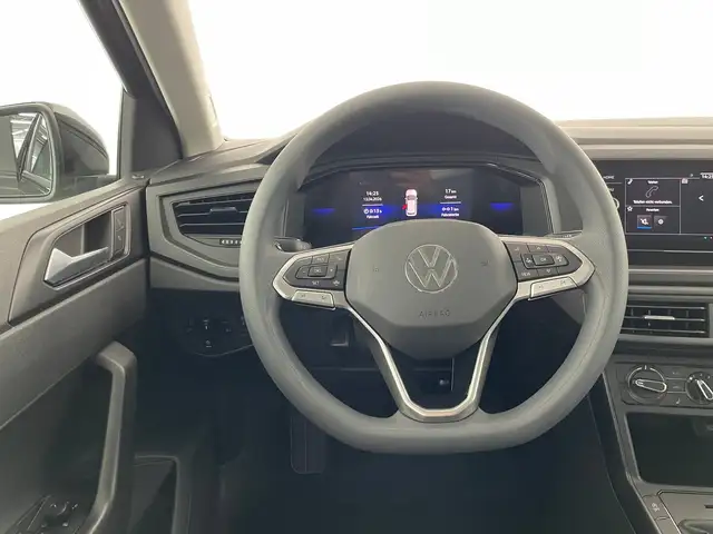 Volkswagen Polo view 12